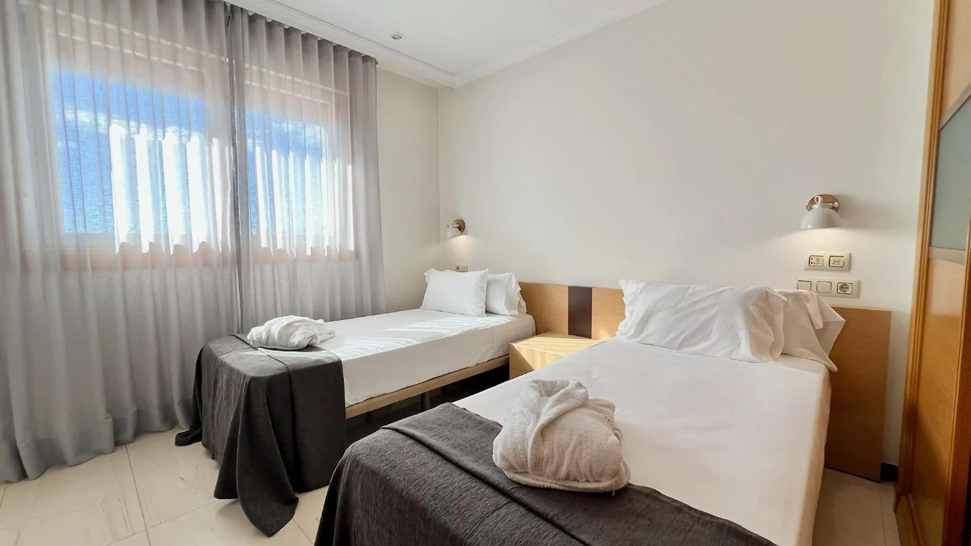 Apartamentos Mediterraneo Real Fuengirola 0*,  Spain